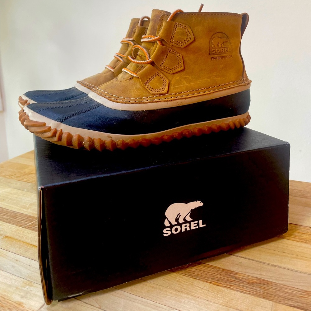 SOREL OUT N ABOUT BOOT sz 8